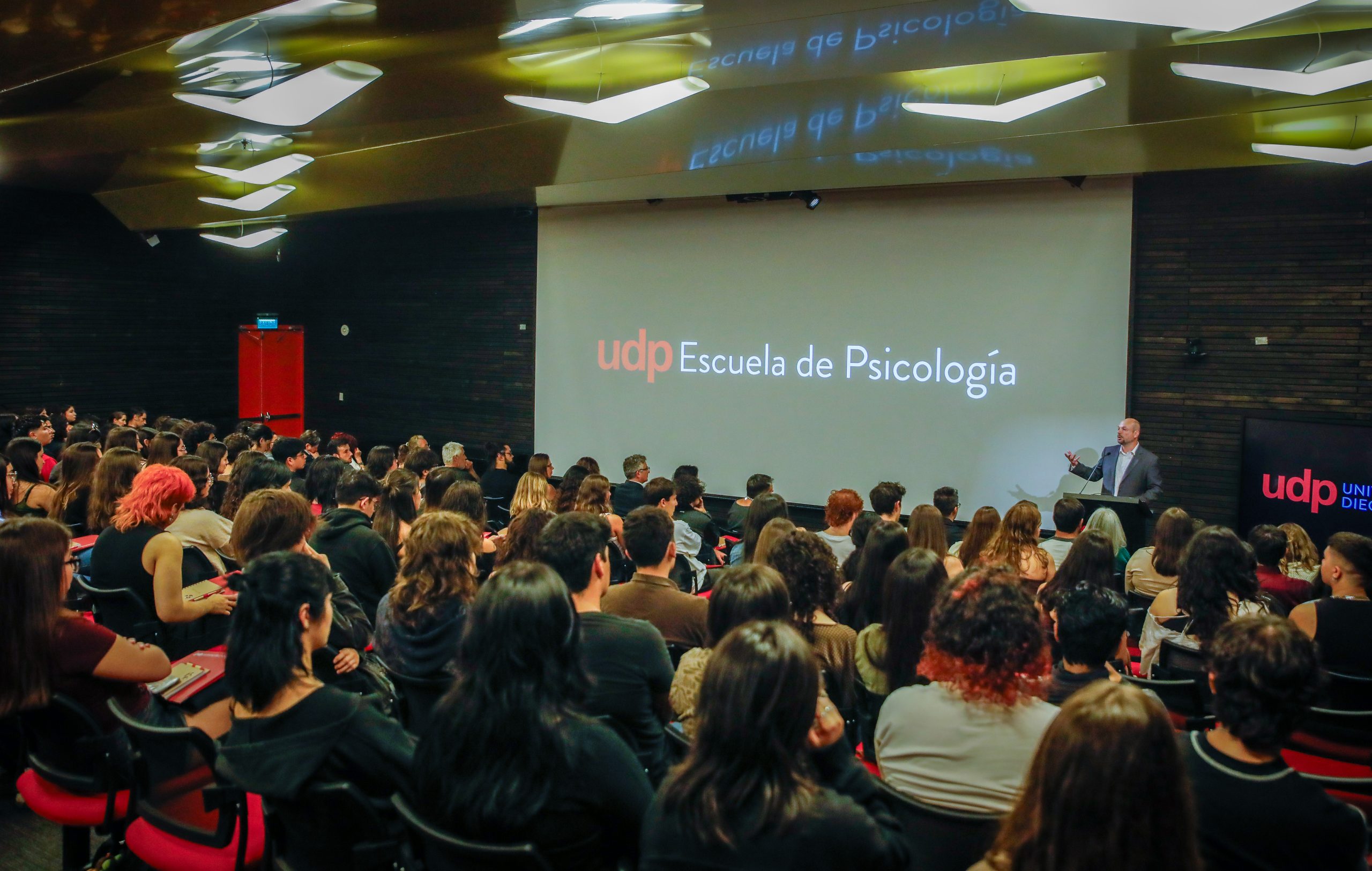 Psicología UDP da la bienvenida a su generación 2026 con énfasis en ...