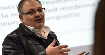 El Dr. Rodrigo De La Fabián, Director Doctorado en Psicología UDP, fue el encargado de los comentarios finales