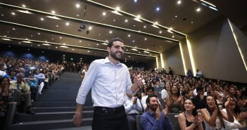 Alonso Zabala, premio "Excelencia Académica"